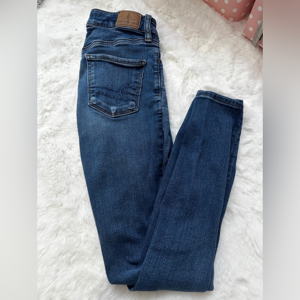 American Eagle Hi-Rise Distressed Jeggings - Picture 14 of 16